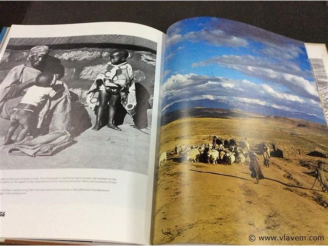 Boek abantu - afbeelding 5 van  5