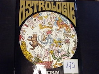 Boek: astrologie - afbeelding 1 van  4