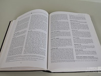 Boek elvis: "his life from a to z" - afbeelding 6 van  11