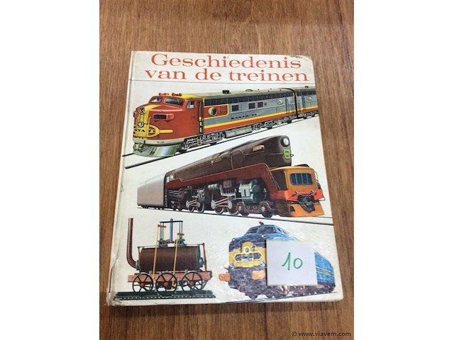 Boek geschiedenis vd treinen - afbeelding 1 van  3