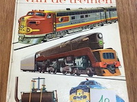 Boek geschiedenis vd treinen - afbeelding 1 van  3