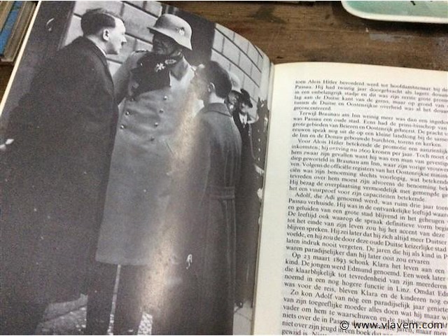 Boek hitler - afbeelding 3 van  4