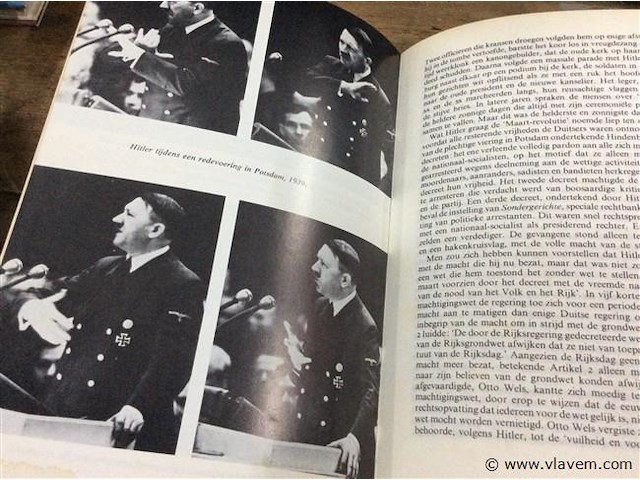 Boek hitler - afbeelding 4 van  4