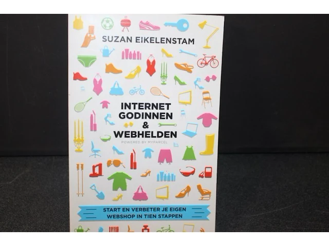 Boek internet godinnen in kr 6 - afbeelding 3 van  3