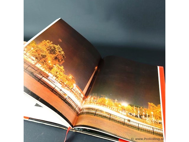 Boek. jakarta - afbeelding 3 van  5