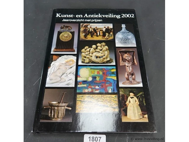 Boek kunst- en antiekveiling 2002 - deel 27, een jaaroverzicht van veilingopbrengsten van kunst en antiek - afbeelding 1 van  6