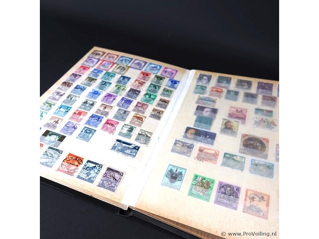 Boek met postzegels - afbeelding 4 van  5