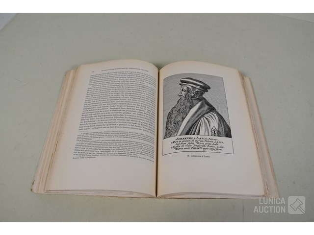 Boek over religie - afbeelding 2 van  12