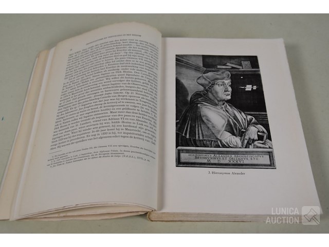 Boek over religie - afbeelding 10 van  12