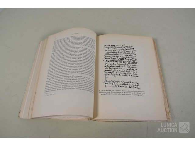 Boek over religie - afbeelding 12 van  12