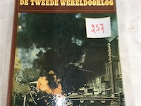 Boek ww2 - afbeelding 1 van  4