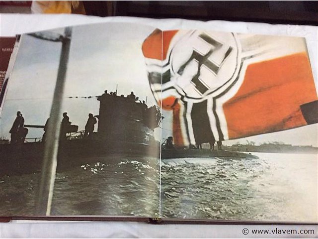 Boek ww2 - afbeelding 3 van  4