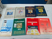 Boeken/ auto data en carburateurs - afbeelding 1 van  9