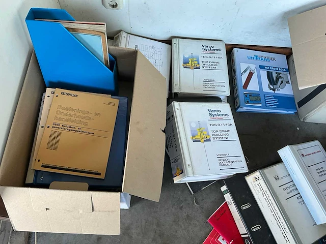 Boeken handleiding en tekeningen - afbeelding 2 van  9