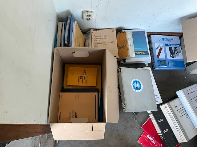 Boeken handleiding en tekeningen - afbeelding 4 van  9