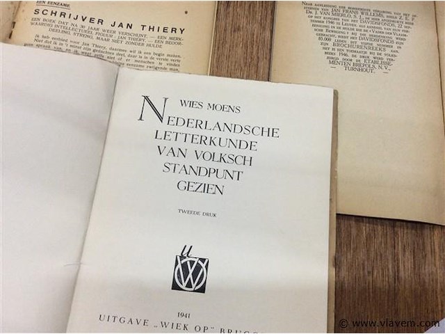 Boeken letterkunde - afbeelding 2 van  2
