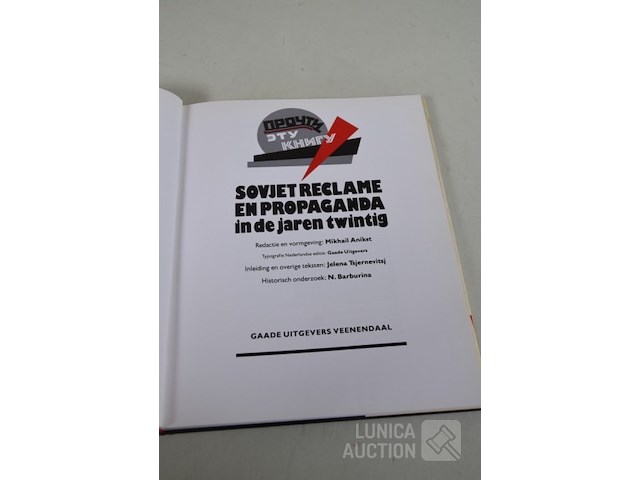 Boeken over affiches - afbeelding 11 van  35