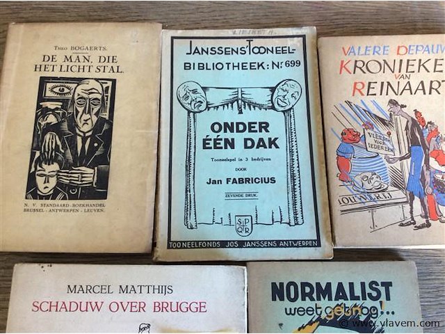 Boeken vlaamse schrijvers divers 5stuks - afbeelding 2 van  3