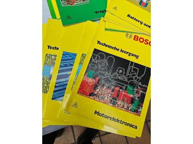 Boeken/auto elektronica en technische leergang - afbeelding 4 van  9