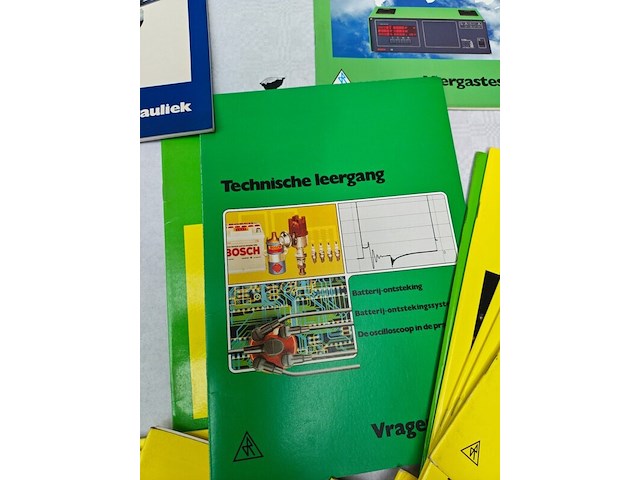 Boeken/auto elektronica en technische leergang - afbeelding 6 van  9