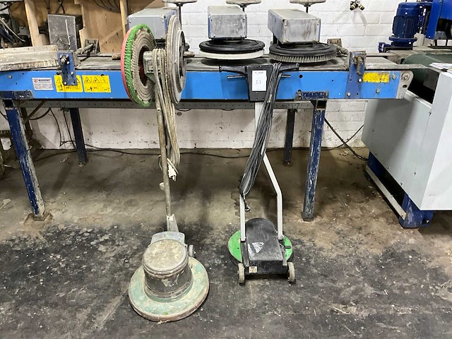 Boen- / schrobmachine (2x) - afbeelding 1 van  5