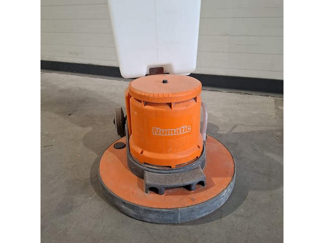 Boen-/schrobmachine 230v ~ incl. boen-/s numatic, hfm 1515, bouwjaar 2016 - afbeelding 5 van  8