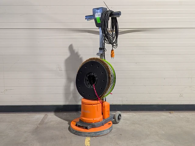 Boen-/schuurmachine - 450mm - 230v, numatic, hfm 1515, 2022 - afbeelding 1 van  10