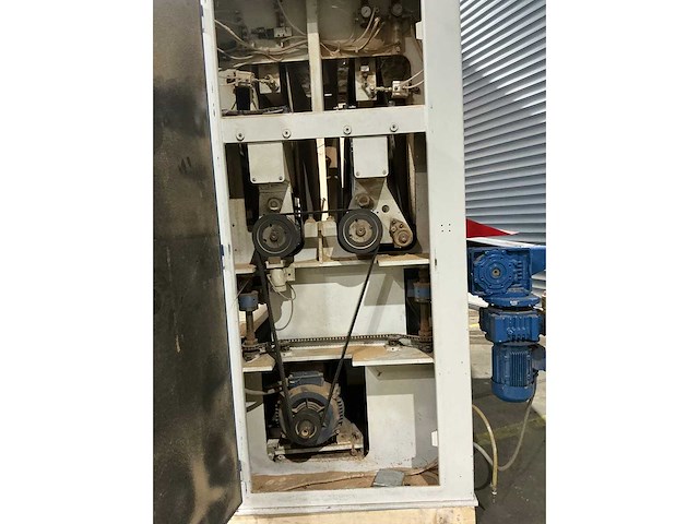 Boere - 2002 - merite kc - breedbandschuurmachine - afbeelding 2 van  16