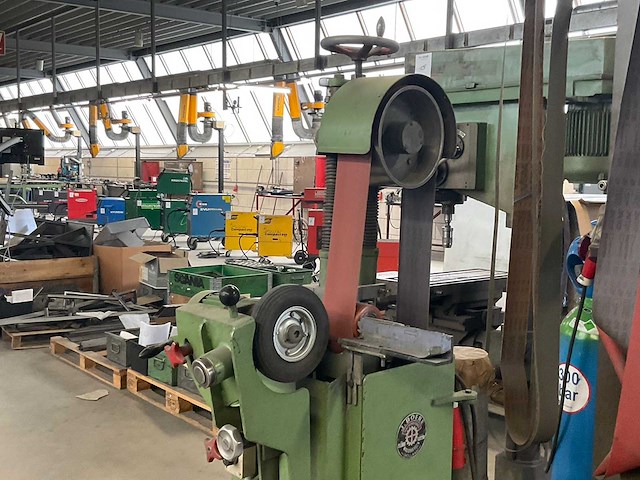 Boere br40 bandschuurmachine - afbeelding 2 van  7