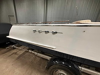 Boesch houten speedboot met stallingstrailer - afbeelding 18 van  64