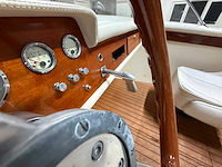 Boesch houten speedboot met stallingstrailer - afbeelding 27 van  64