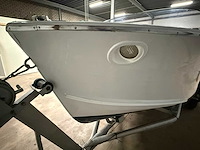 Boesch houten speedboot met stallingstrailer - afbeelding 40 van  64