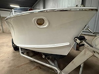 Boesch houten speedboot met stallingstrailer - afbeelding 41 van  64