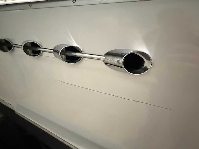 Boesch houten speedboot met stallingstrailer - afbeelding 46 van  64