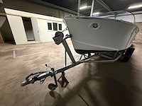 Boesch houten speedboot met stallingstrailer - afbeelding 51 van  64