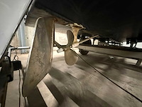 Boesch houten speedboot met stallingstrailer - afbeelding 57 van  64
