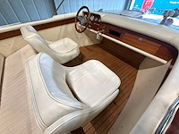 Boesch houten speedboot met stallingstrailer - afbeelding 59 van  64
