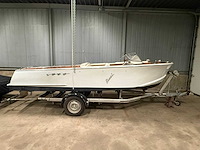 Boesch houten speedboot met stallingstrailer - afbeelding 6 van  17