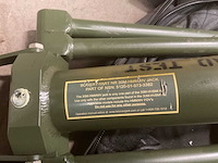 Bogert part 30m-hmmwv-jack hydraulische krik - afbeelding 3 van  6