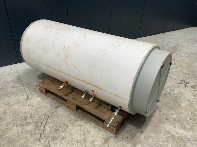 Boiler vat voor warmtepomp / zonnencollector - afbeelding 1 van  3