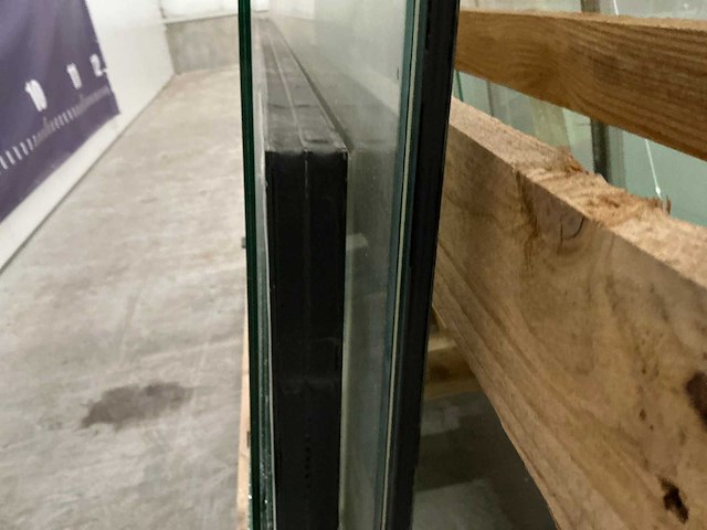 Bok met divers glas - afbeelding 10 van  13