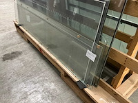 Bok met divers glas - afbeelding 7 van  13