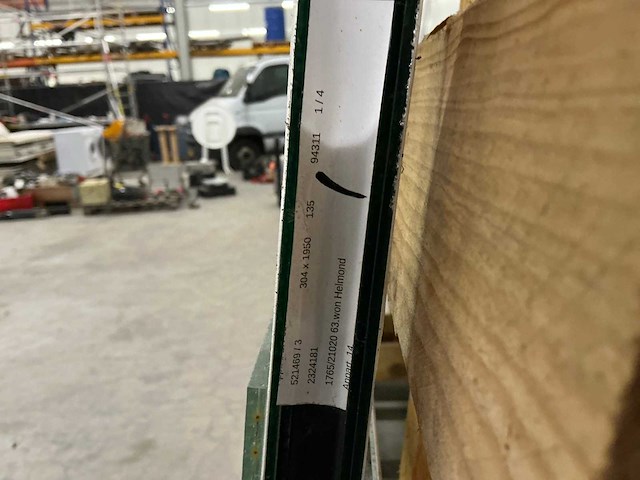 Bok met divers glas - afbeelding 5 van  13