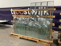 Bok met divers glas - afbeelding 6 van  13