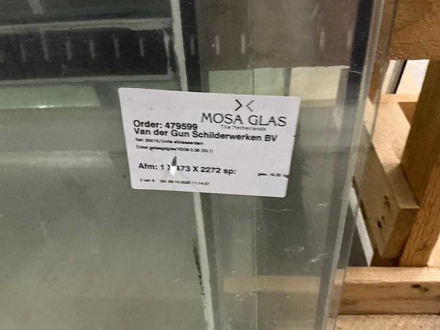 Bok met divers glas - afbeelding 12 van  13