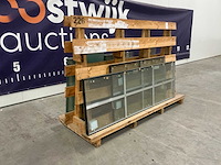 Bok met divers glas - afbeelding 3 van  5