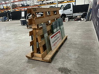 Bok met divers glas - afbeelding 5 van  5