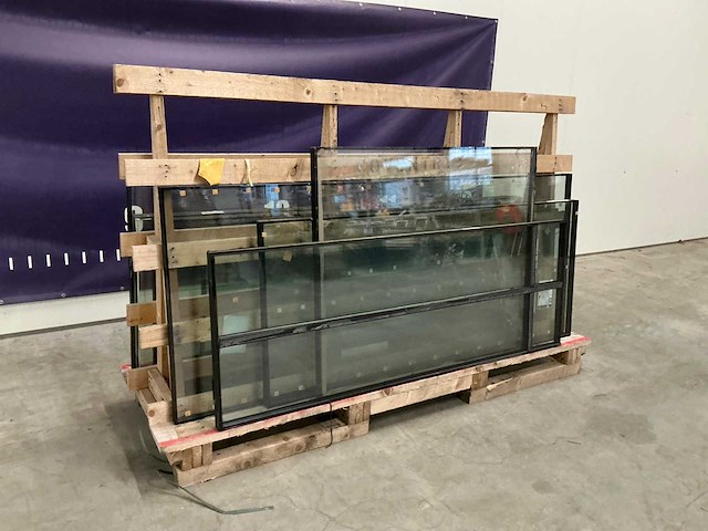 Bok met driedubbelglas - afbeelding 1 van  12