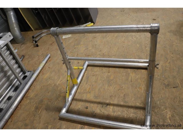 Bok t.b.v. loopbrug - afbeelding 4 van  6