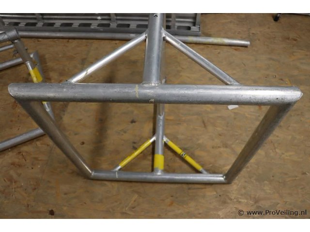 Bok t.b.v. loopbrug - afbeelding 6 van  6